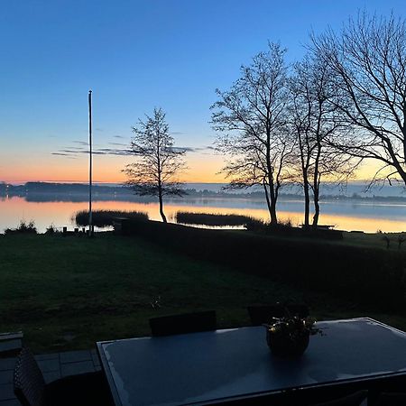 Huset Ved Soen Taet Pa Herning Og Mch Og Boxen 90 M2 Sunds Bagian luar foto