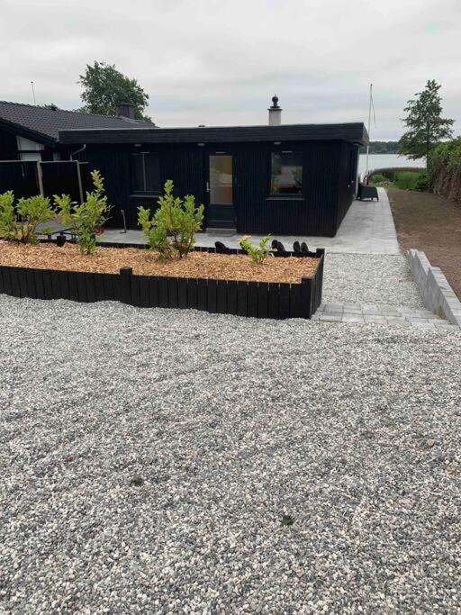 Huset Ved Soen Taet Pa Herning Og Mch Og Boxen 90 M2 Sunds Bagian luar foto