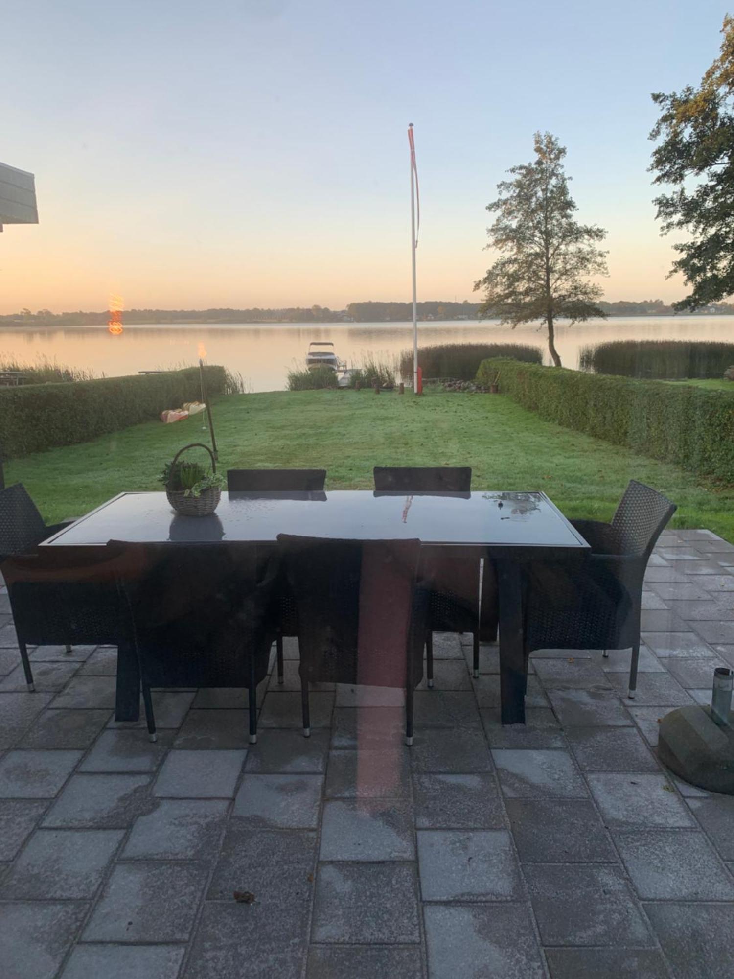 Huset Ved Soen Taet Pa Herning Og Mch Og Boxen 90 M2 Sunds Bagian luar foto