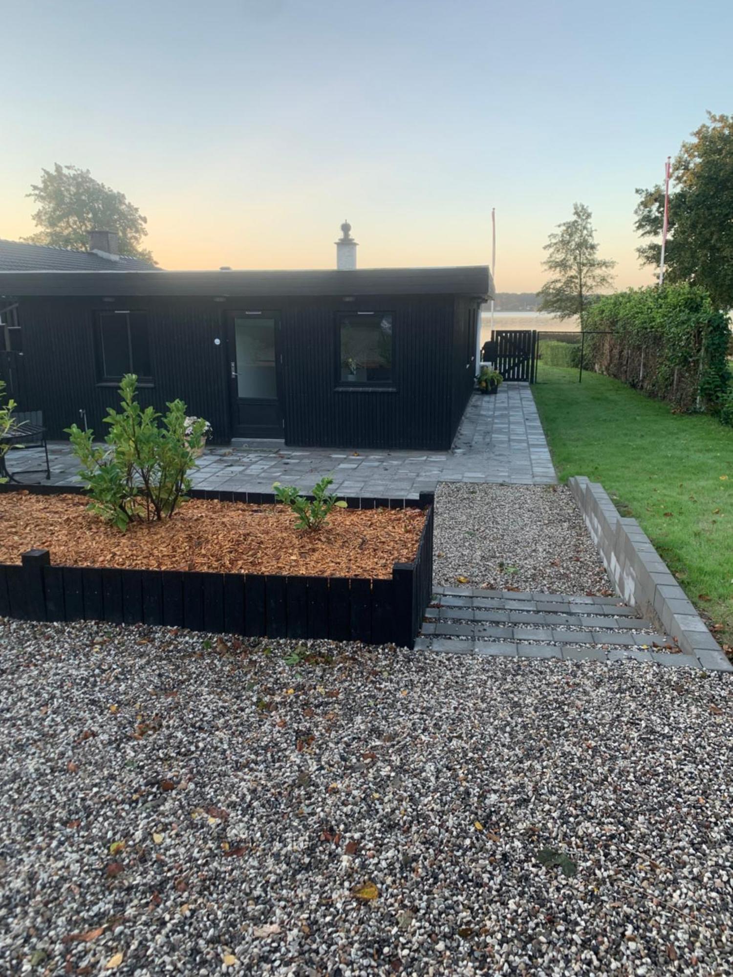 Huset Ved Soen Taet Pa Herning Og Mch Og Boxen 90 M2 Sunds Bagian luar foto